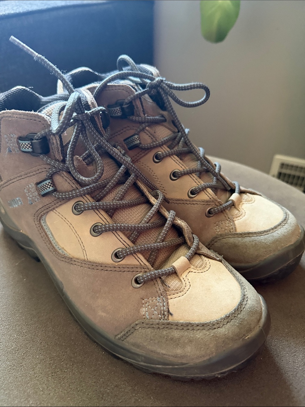 Lowa Tempest QC Grey, Beige & Blue Women's 10 Hiking Boots Outdoors Adventure